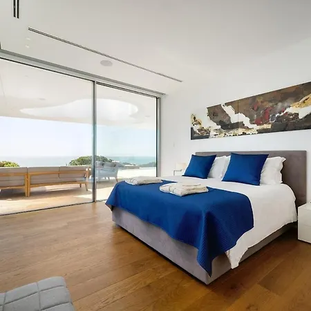 Villa Luxury Oceanside